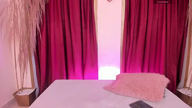 lexiethompson  online show from 11-28-25, 12:05