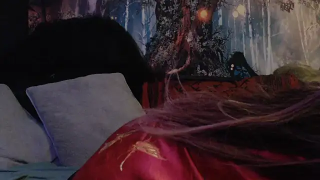 HighCityHoney online show from 12-22-25, 05:02