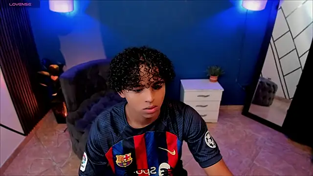 Noah Smith04 online show from 12-15-25, 02:56