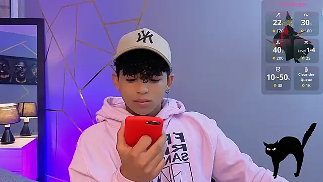 Noah Smith04 online show from 10-27-25, 03:13