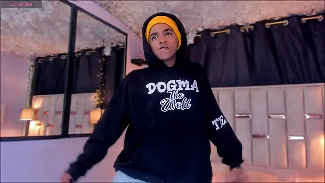 Noah Smith04 online show from 11-24-25, 02:50