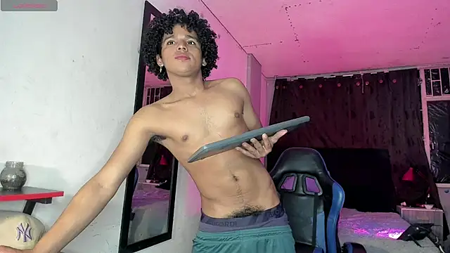 Noah Smith04 online show from 04-11-26, 05:04