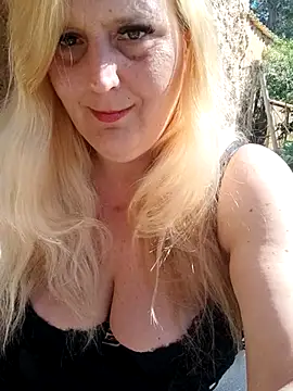 BecciDeluxe online show from 02-23-26, 12:28