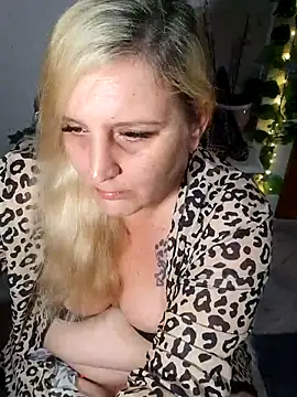 BecciDeluxe online show from 03-23-26, 10:48