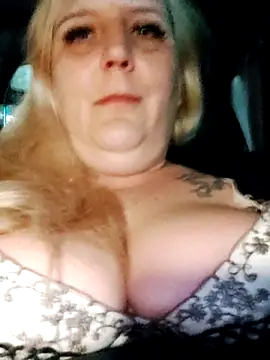 BecciDeluxe online show from 01-10-26, 05:14