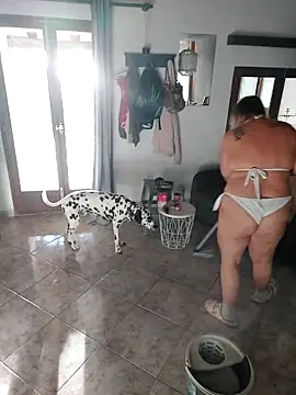 BecciDeluxe online show from 11-12-25, 03:38