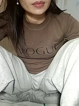 Snapshot of Blythe_69 chatting on 03-08-25, 12:20 Blythe 69 online show from 03-08-25, 12:20