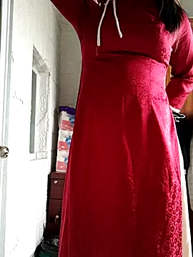 Snapshot of Blythe_69 chatting on 03-09-25, 04:05 Blythe 69 online show from 03-09-25, 04:05