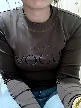 Snapshot of Blythe_69 chatting on 02-04-25, 10:32 Blythe 69 online show from 02-04-25, 10:32