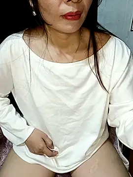 Snapshot of Blythe_69 chatting on 10-31-25, 01:02 Blythe 69 online show from 10-31-25, 01:02