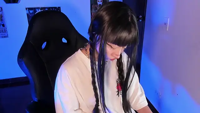 MonxxsLove online show from 05-09-26, 04:27