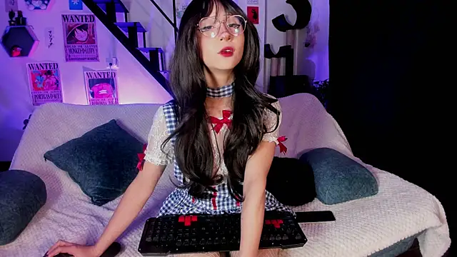 Snapshot of MonxxsLove chatting on 09-25-25, 03:12 MonxxsLove online show from 09-25-25, 03:12