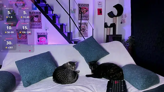 Snapshot of MonxxsLove chatting on 10-03-25, 02:48 MonxxsLove online show from 10-03-25, 02:48