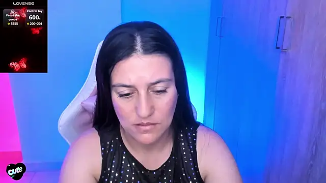 Saskyaa online show from 04-10-26, 02:40