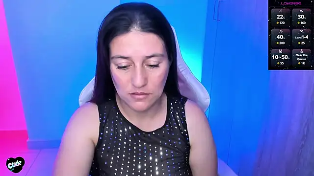 Saskyaa online show from 05-31-26, 04:13