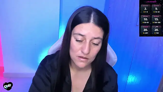 Snapshot of Saskyaa chatting on 06-20-26, 03:00 Saskyaa online show from 06-20-26, 03:00
