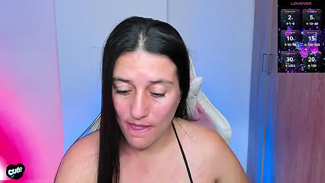 Saskyaa online show from 11-24-25, 02:06