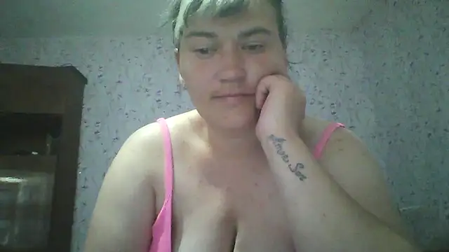 HollyLaBerry online show from 06-28-26, 06:52