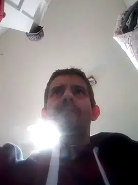 Snapshot of LongDickZee562 chatting on 03-10-25, 09:01 LongDickZee562 online show from 03-10-25, 09:01