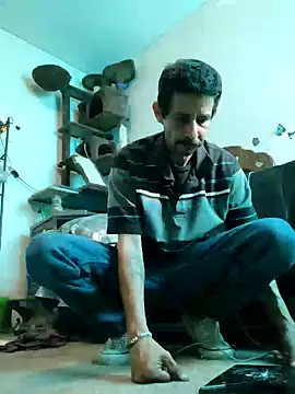 Snapshot of LongDickZee562 chatting on 12-19-24, 09:06 LongDickZee562 online show from 12-19-24, 09:06