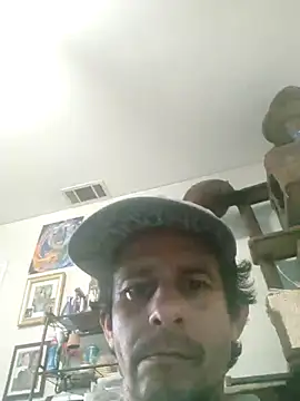 Snapshot of LongDickZee562 chatting on 02-05-25, 01:15 LongDickZee562 online show from 02-05-25, 01:15