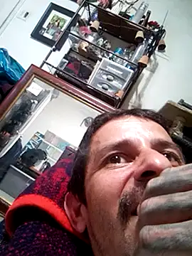 Snapshot of LongDickZee562 chatting on 03-11-25, 02:10 LongDickZee562 online show from 03-11-25, 02:10