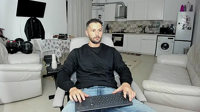 ZackFraser online show from 09-25-25, 04:57