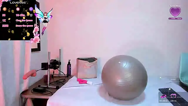 cleopatraa online show from 11-19-25, 11:27