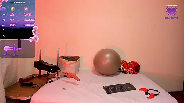 cleopatraa online show from 11-15-25, 12:25