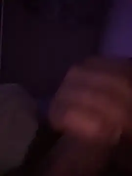 Snapshot of Luziluzi0999 chatting on 12-21-25, 02:57 Luziluzi0999 online show from 12-21-25, 02:57