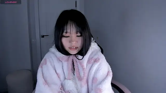 hee young11 online show from 11-06-25, 01:31