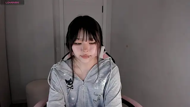 hee young11 online show from 11-08-25, 11:08