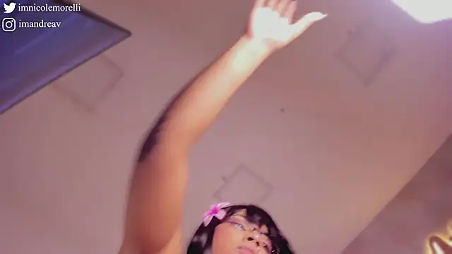 Nicolemorelli2 online show from 11-29-25, 12:49