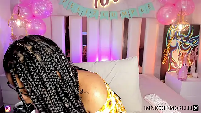 Nicolemorelli2 online show from 03-02-25, 02:58