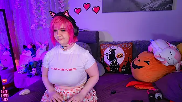 Angel-Lewd-Cake online show from 05-07-26, 12:26