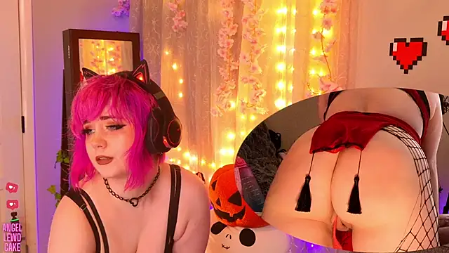 Angel-Lewd-Cake online show from 11-08-25, 05:22