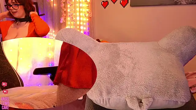 Angel-Lewd-Cake online show from 01-11-26, 06:26