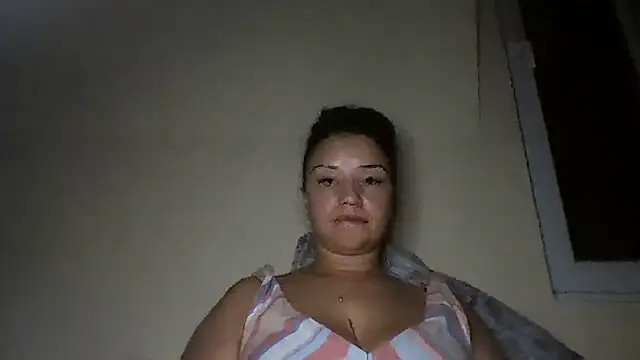 Snapshot of Linusya chatting on 09-14-25, 04:40 Linusya online show from 09-14-25, 04:40