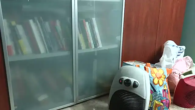 smoothandtiny online show from 03-18-26, 08:06