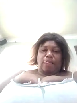 MATUREBUSSTY online show from 10-26-25, 03:34