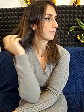 Snapshot of Stefania_PT chatting on 11-19-25, 10:59 Stefania PT online show from 11-19-25, 10:59