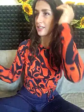 Snapshot of Stefania_PT chatting on 10-29-25, 08:24 Stefania PT online show from 10-29-25, 08:24
