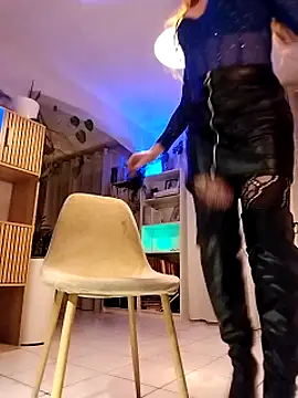 Snapshot of Luna_Kitanna chatting on 02-02-25, 06:36 Luna Kitanna online show from 02-02-25, 06:36