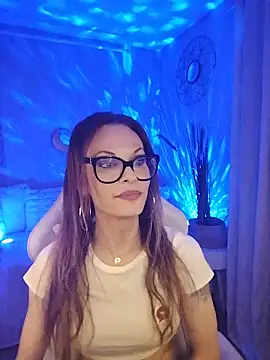 Luna Kitanna online show from 06-21-26, 09:09