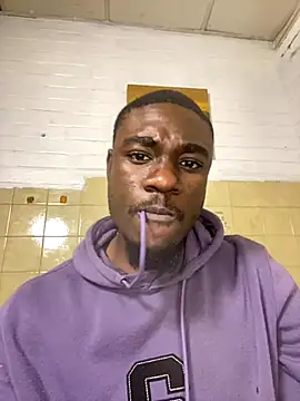 Snapshot of Pinepool21 chatting on 10-19-25, 09:06 Pinepool21 online show from 10-19-25, 09:06