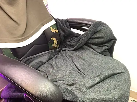 layneinchains online show from 10-13-25, 07:54