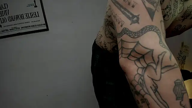 layneinchains online show from 10-26-25, 04:02