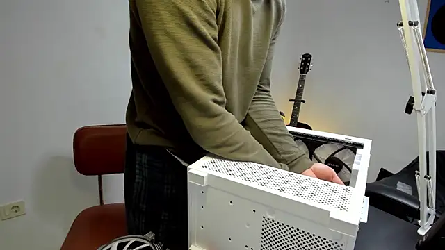 layneinchains online show from 12-20-25, 10:51