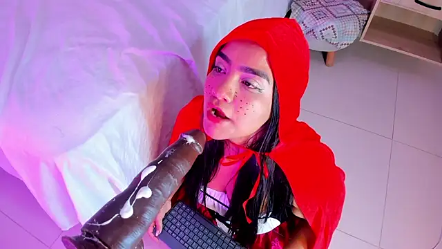 hannnasmith online show from 10-31-25, 03:36