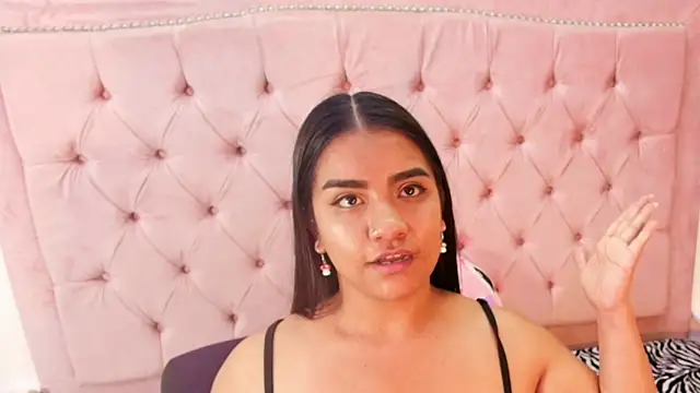 Snapshot of hannnasmith chatting on 02-12-26, 03:50 hannnasmith online show from 02-12-26, 03:50